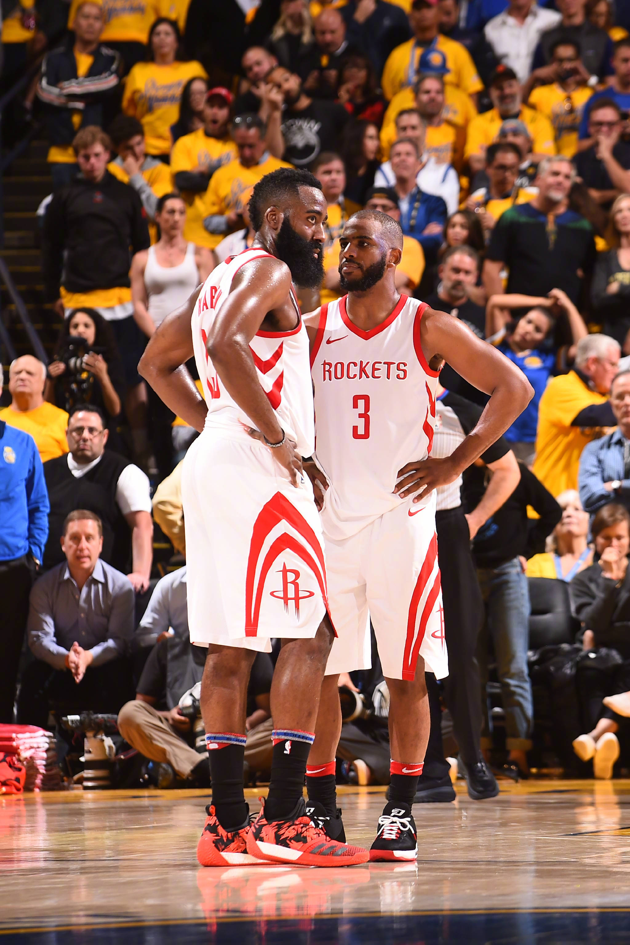 的更衣室开 的更衣室开